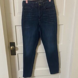 Universal Thread Women's Skinny Jeans - Dark Blue